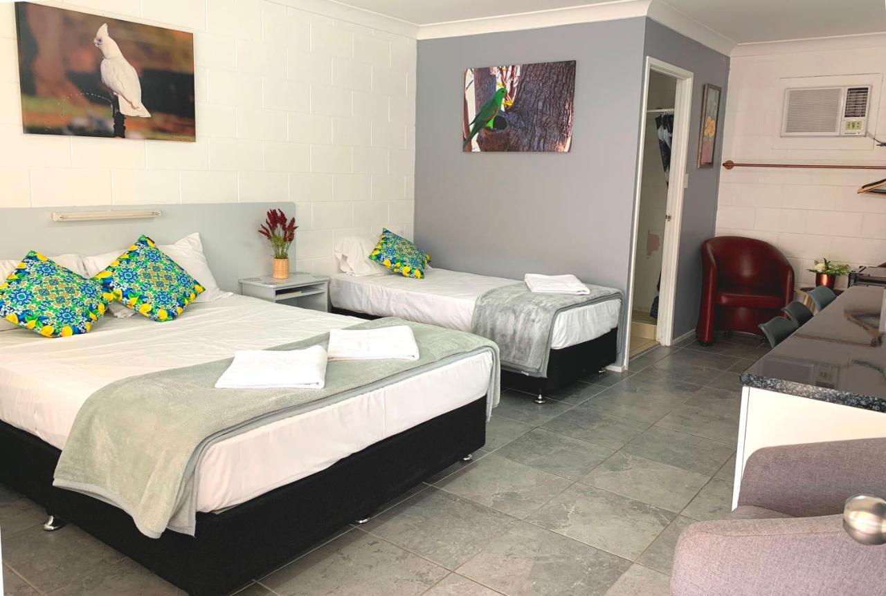 Spanish Lace Motor Inn Townsville Buitenkant foto