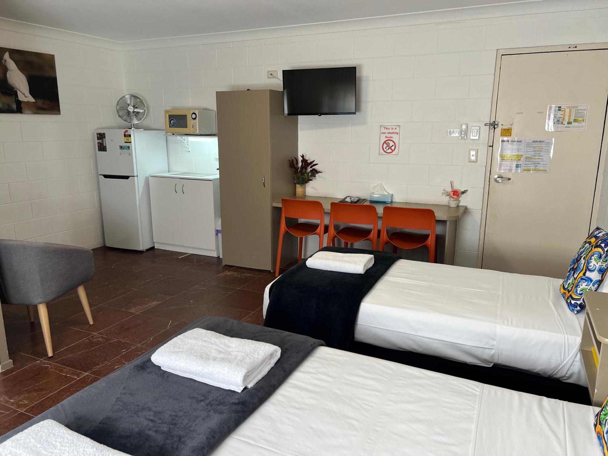 Spanish Lace Motor Inn Townsville Buitenkant foto