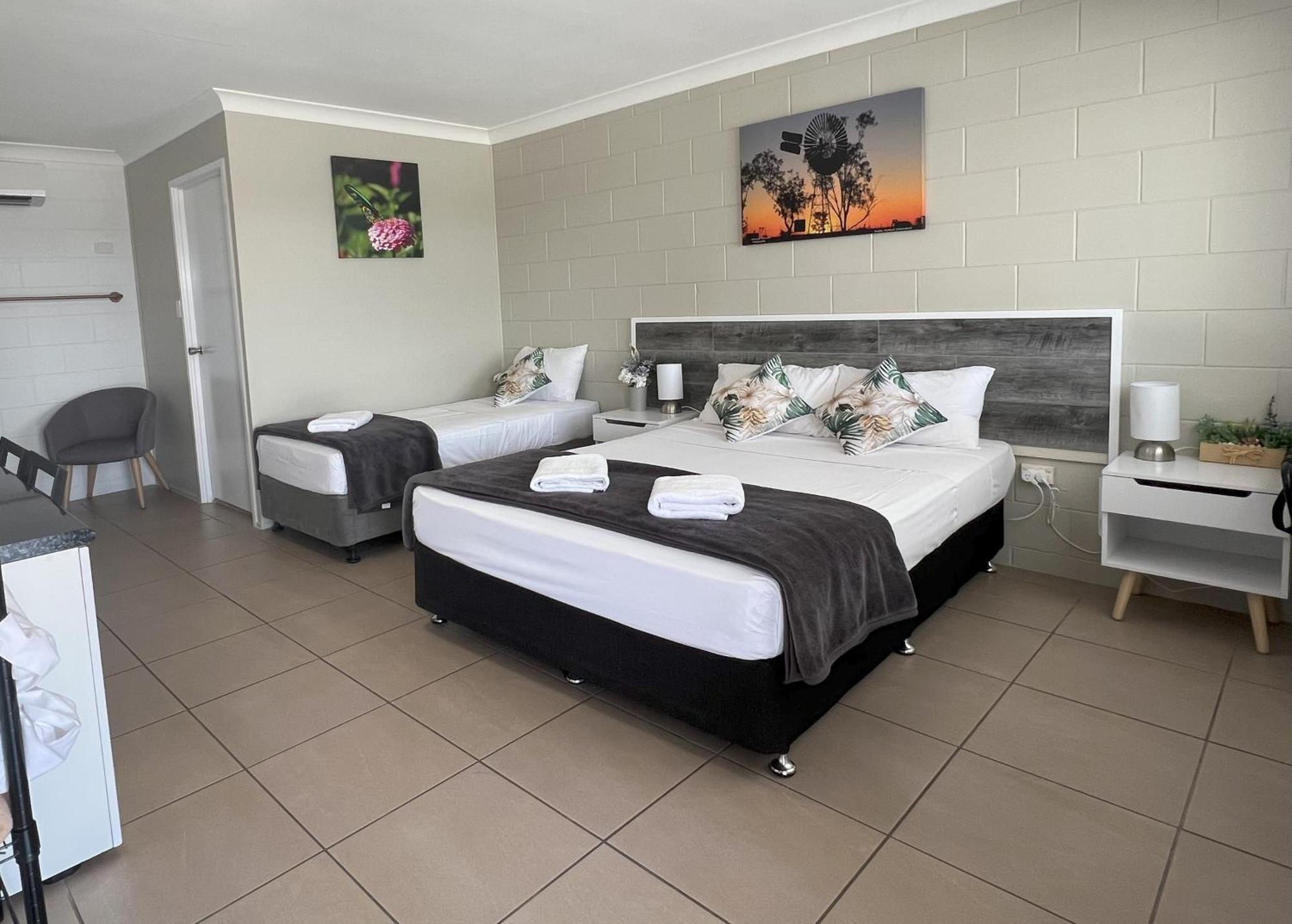 Spanish Lace Motor Inn Townsville Buitenkant foto