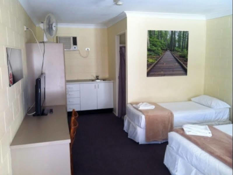 Spanish Lace Motor Inn Townsville Buitenkant foto